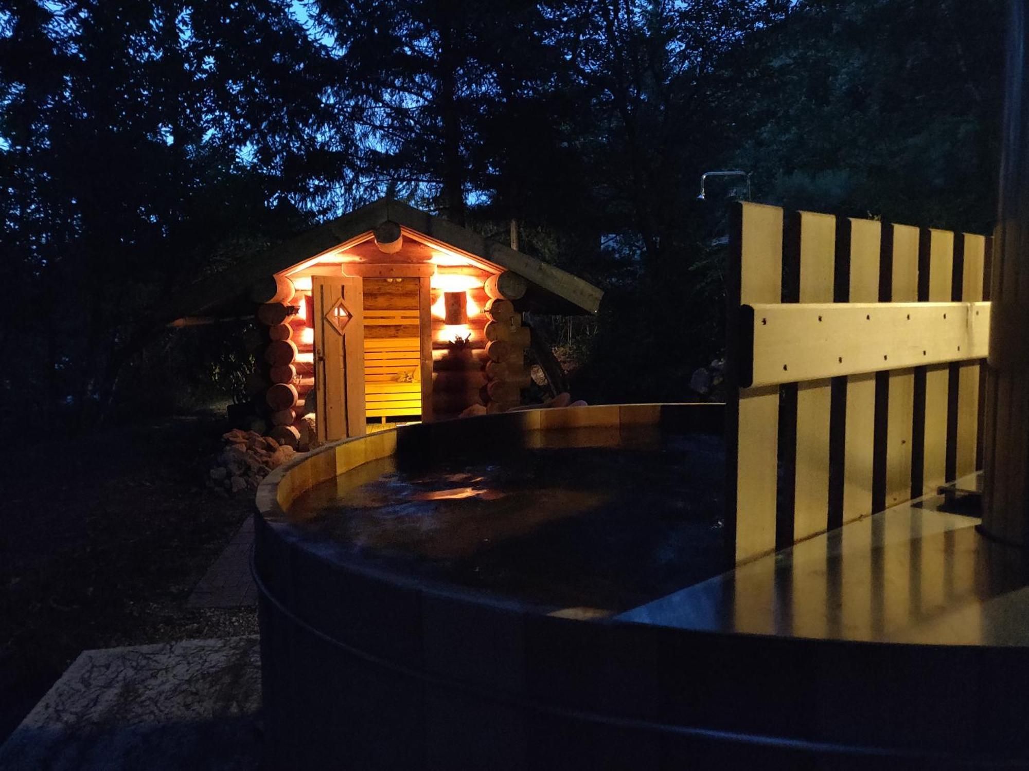 Les Grangeonnes, Nature, Piscine, Bain Nordique, Sauna Pour Accueil Familiale Ou De Groupe Lodge Saint-Basile