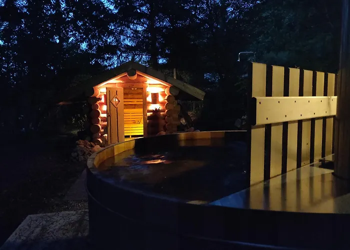 Les Grangeonnes, Gites Nature, Piscine, Bain Nordique, Sauna Pour Accueil Familiale Ou De Groupe